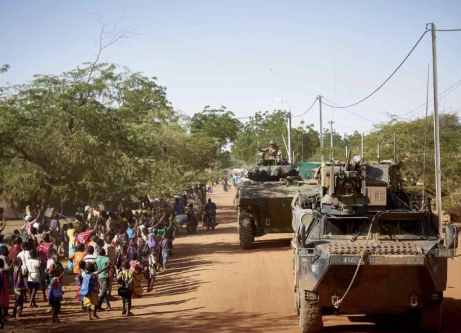 REPORTAN AL MENOS 100 MUERTOS TRAS ATAQUE DE AL QAEDA EN BURKINA FASO